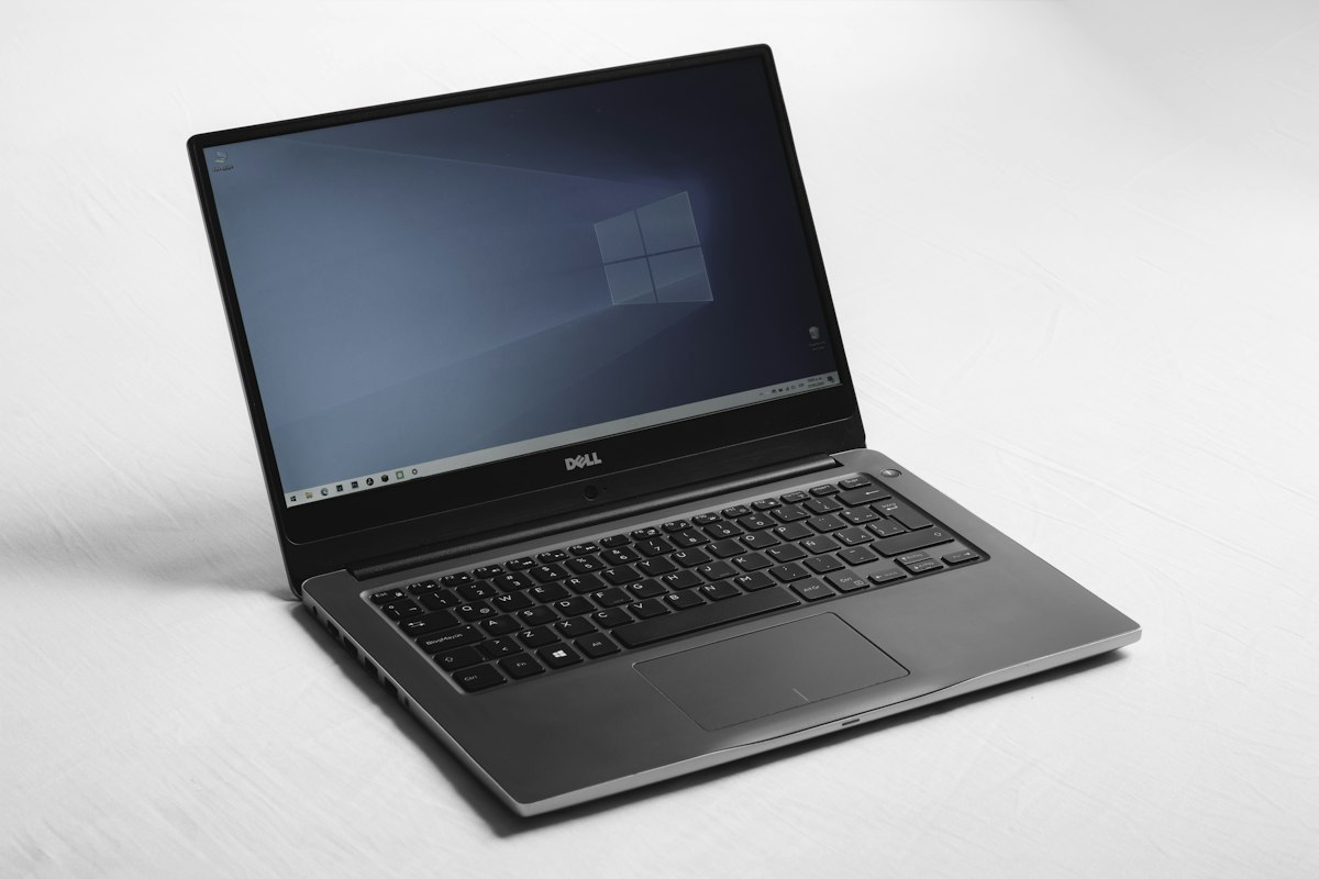Notebook Vector 14" 16 GB 512 GB